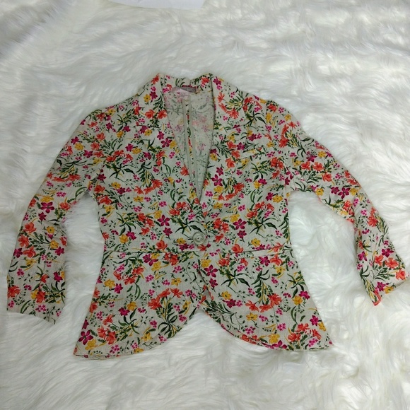 Blazer - Picture 5 of 6